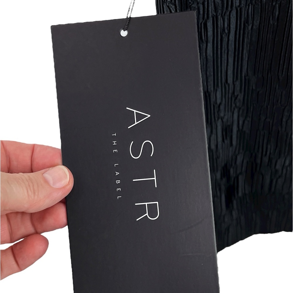 NEW ASTR the LABEL Nyah Satin Plissé Bodycon Dress Black Sz M - Picture 13 of 15